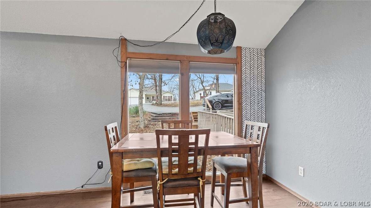 Four Seasons - Residential