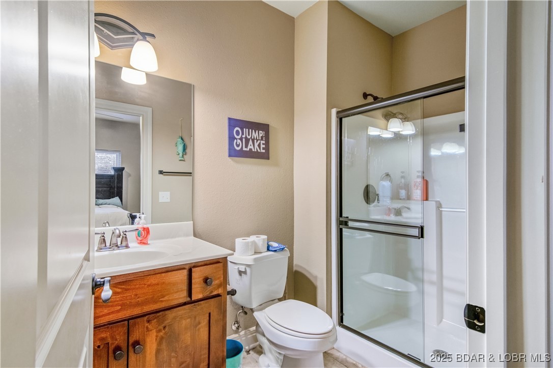 Camdenton, Missouri 65020, United States, 3 Bedrooms Bedrooms, ,3 BathroomsBathrooms,Residential,Active,249787