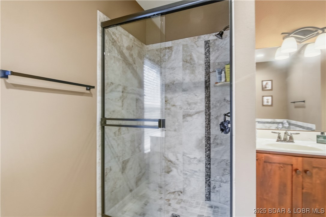 Camdenton, Missouri 65020, United States, 3 Bedrooms Bedrooms, ,3 BathroomsBathrooms,Residential,Active,249787