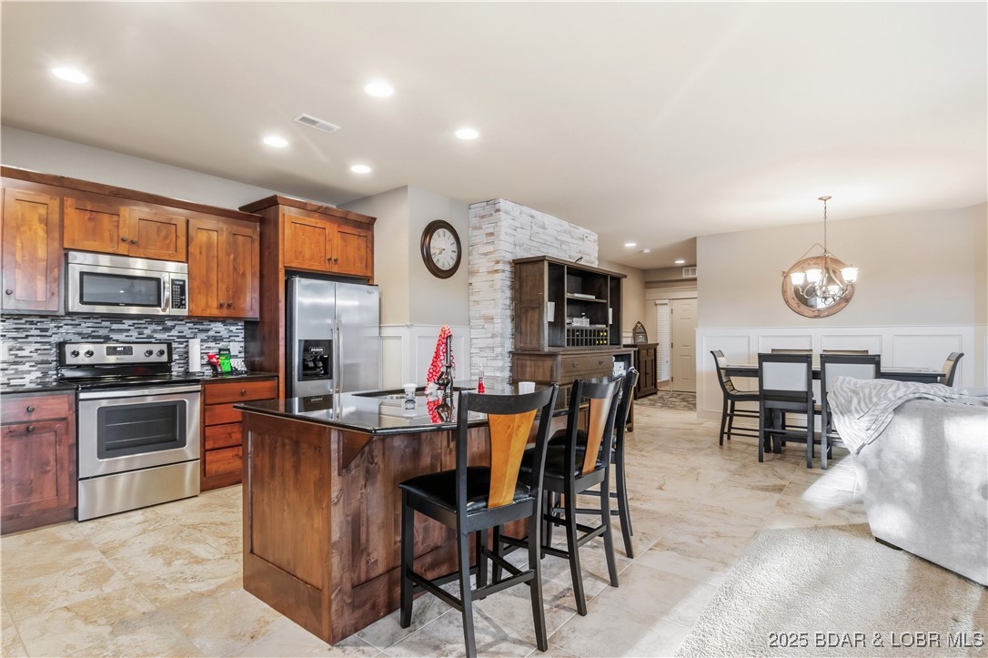 Camdenton, Missouri 65020, United States, 3 Bedrooms Bedrooms, ,3 BathroomsBathrooms,Residential,Active,249787