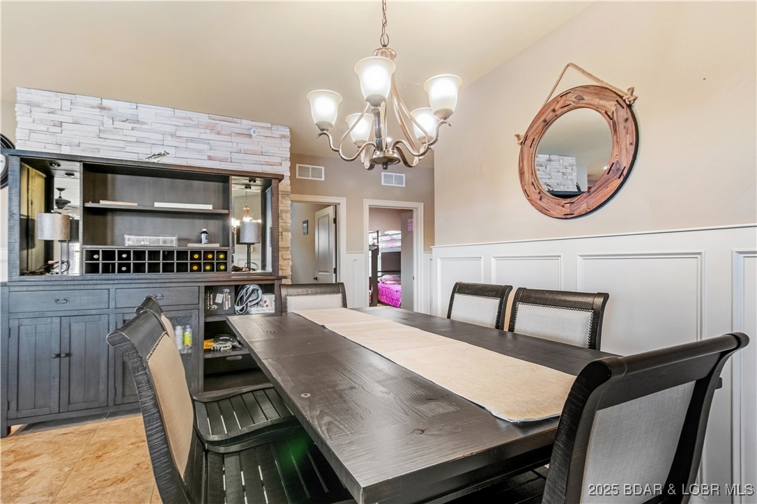 Camdenton, Missouri 65020, United States, 3 Bedrooms Bedrooms, ,3 BathroomsBathrooms,Residential,Active,249787