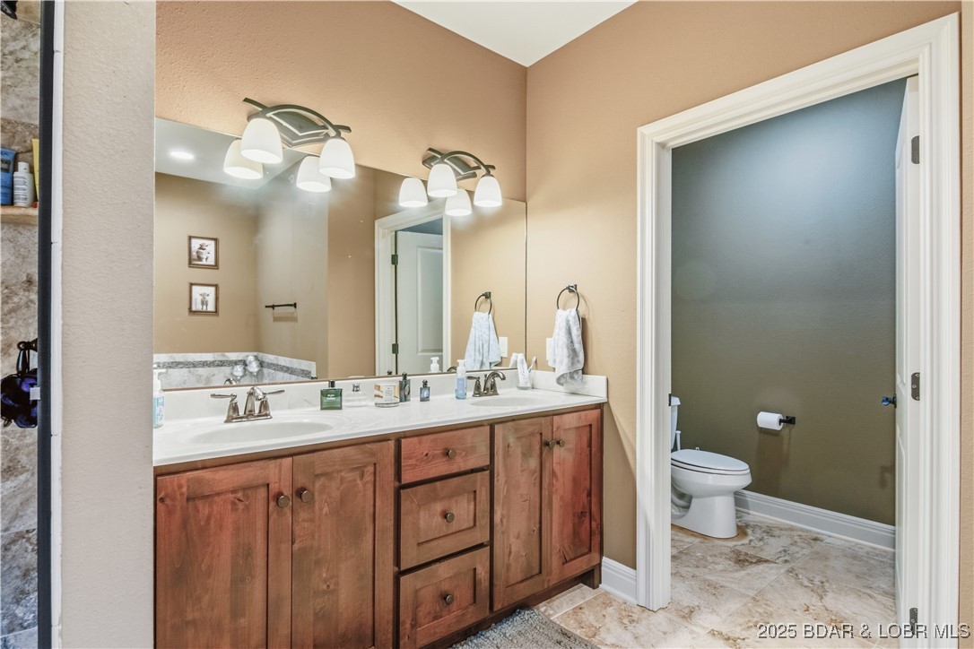 Camdenton, Missouri 65020, United States, 3 Bedrooms Bedrooms, ,3 BathroomsBathrooms,Residential,Active,249787