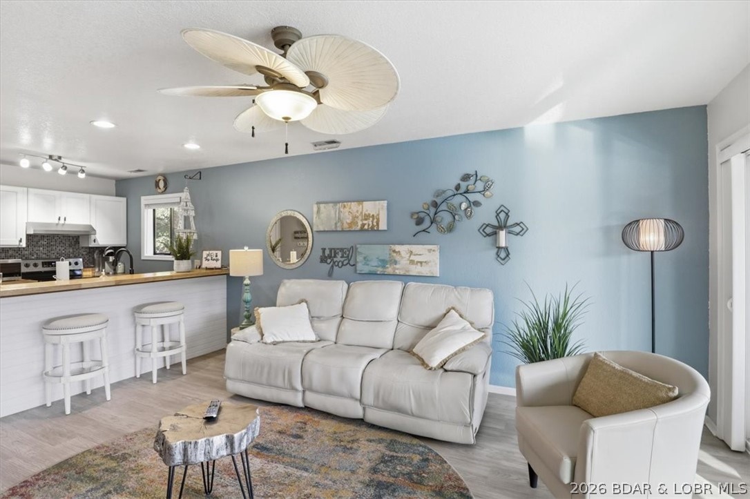 Indian Pointe Condominium - Residential