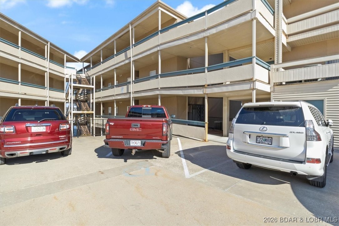 The Falls Condo - East Shore - Residential