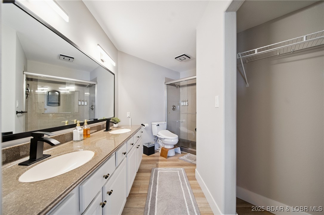 Emerald Bay Condominium - Residential