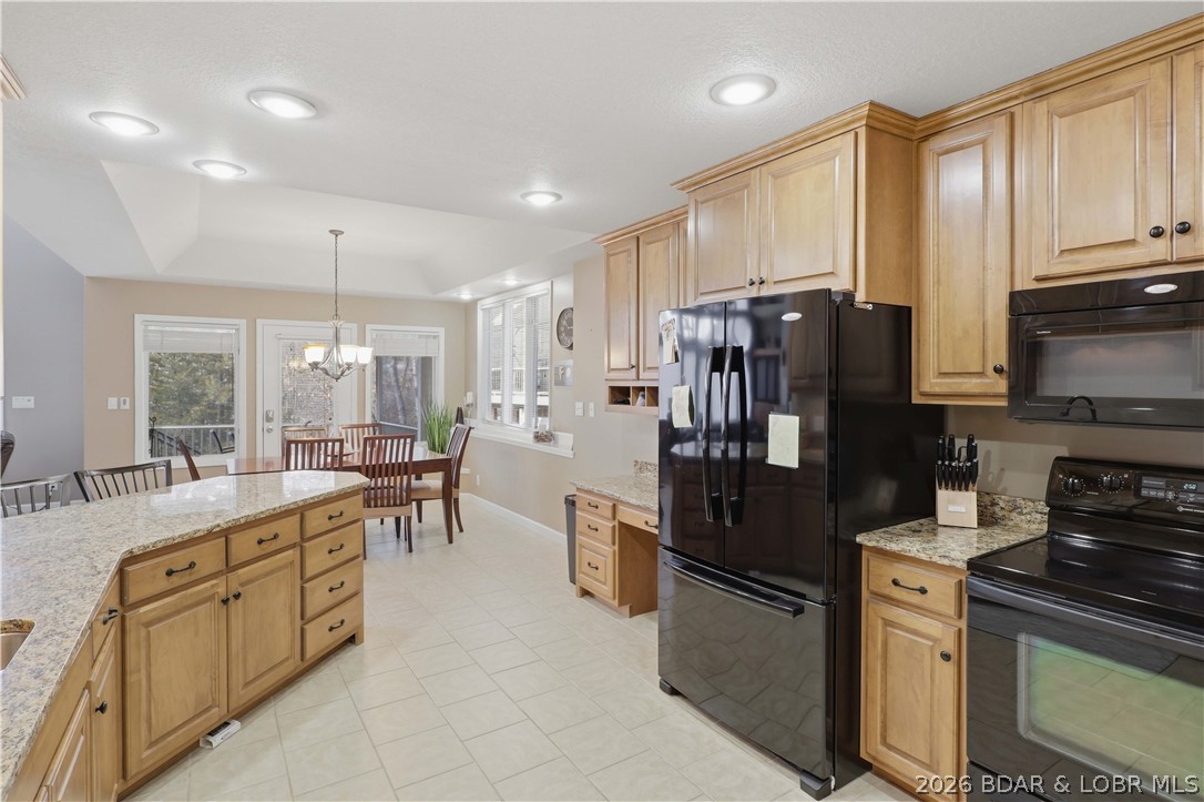 Four Seasons - Residential