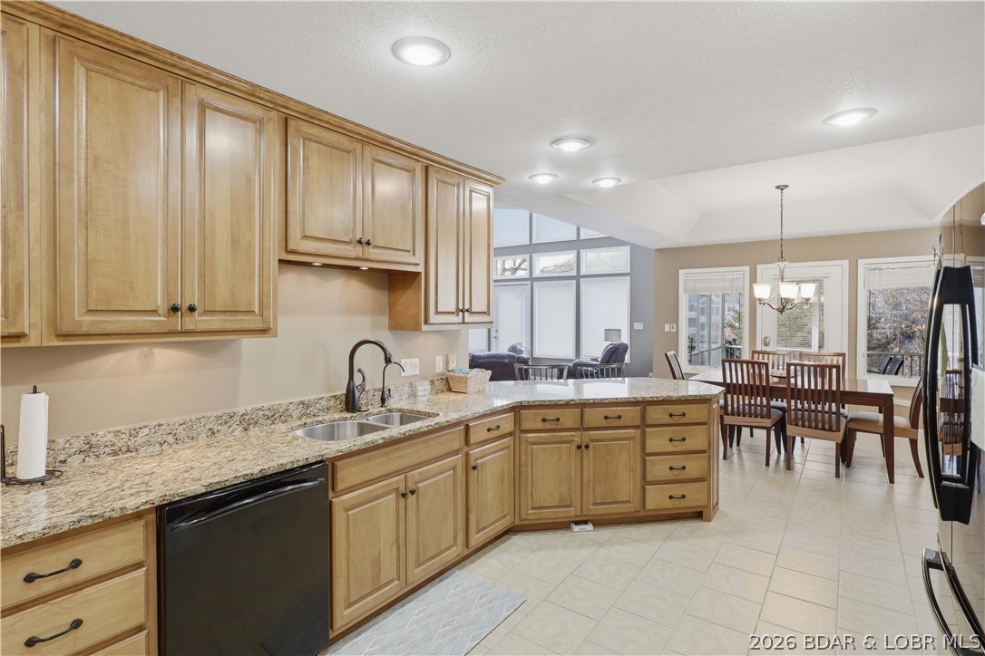 Four Seasons - Residential