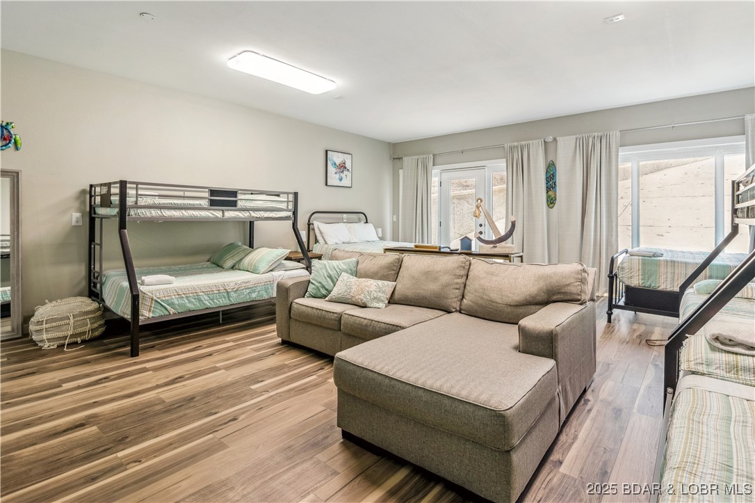 Sunrise Beach, Missouri 65079, United States, 6 Bedrooms Bedrooms, ,6 BathroomsBathrooms,Residential,Active,84774