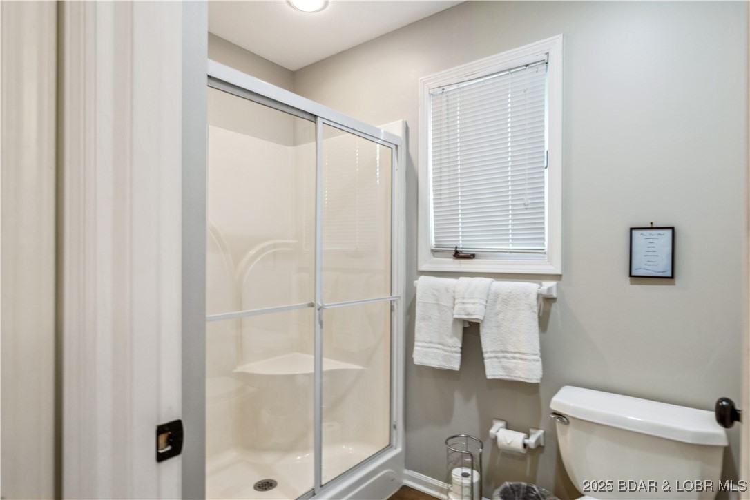 Sunrise Beach, Missouri 65079, United States, 6 Bedrooms Bedrooms, ,6 BathroomsBathrooms,Residential,Active,84774