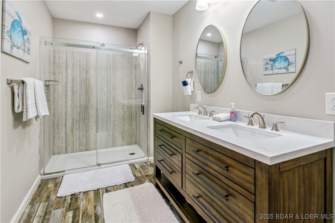 Sunrise Beach, Missouri 65079, United States, 6 Bedrooms Bedrooms, ,6 BathroomsBathrooms,Residential,Active,84774