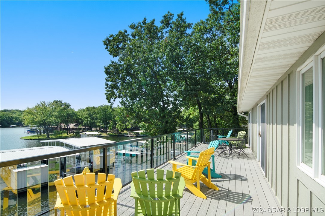 Gravois Mills, Missouri 65037, United States, 6 Bedrooms Bedrooms, ,5 BathroomsBathrooms,Residential,Contingent,47644