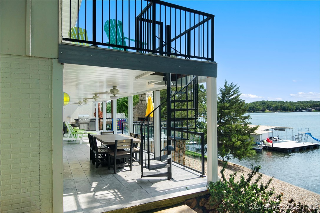 Gravois Mills, Missouri 65037, United States, 6 Bedrooms Bedrooms, ,5 BathroomsBathrooms,Residential,Contingent,47644