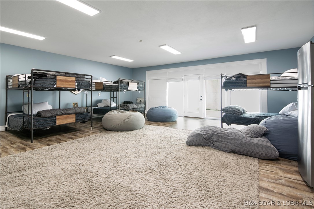 Gravois Mills, Missouri 65037, United States, 6 Bedrooms Bedrooms, ,5 BathroomsBathrooms,Residential,Contingent,47644