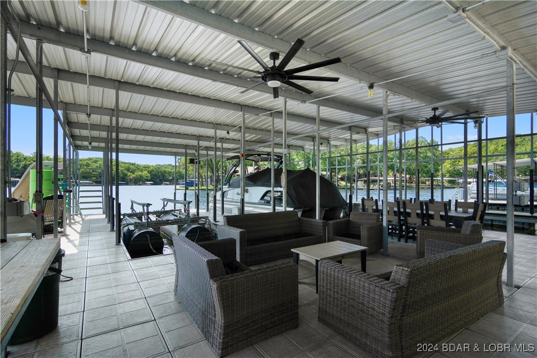 Gravois Mills, Missouri 65037, United States, 6 Bedrooms Bedrooms, ,5 BathroomsBathrooms,Residential,Contingent,47644