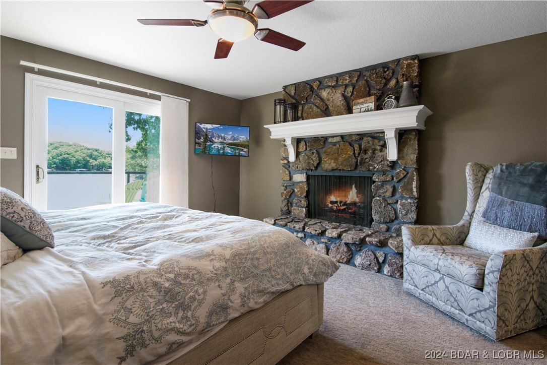 Gravois Mills, Missouri 65037, United States, 6 Bedrooms Bedrooms, ,5 BathroomsBathrooms,Residential,Contingent,47644