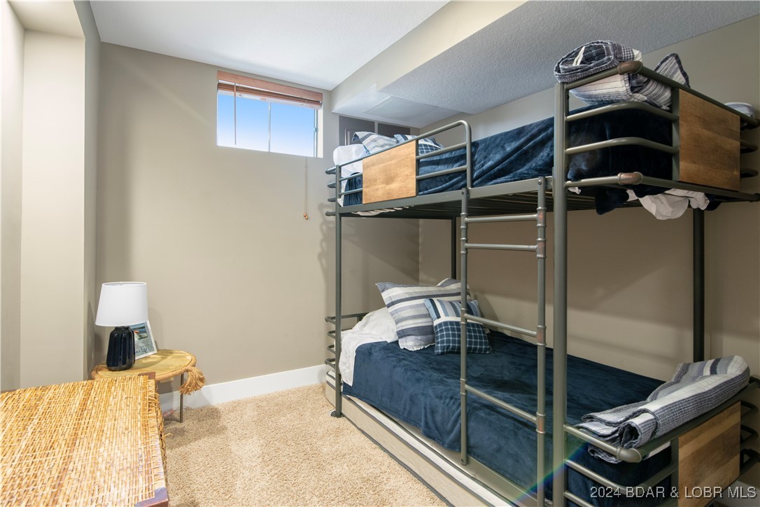 Gravois Mills, Missouri 65037, United States, 6 Bedrooms Bedrooms, ,5 BathroomsBathrooms,Residential,Contingent,47644