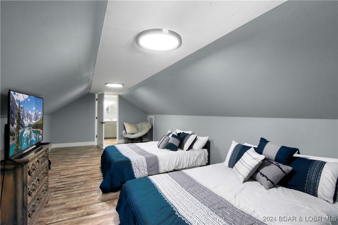 Gravois Mills, Missouri 65037, United States, 6 Bedrooms Bedrooms, ,5 BathroomsBathrooms,Residential,Contingent,47644