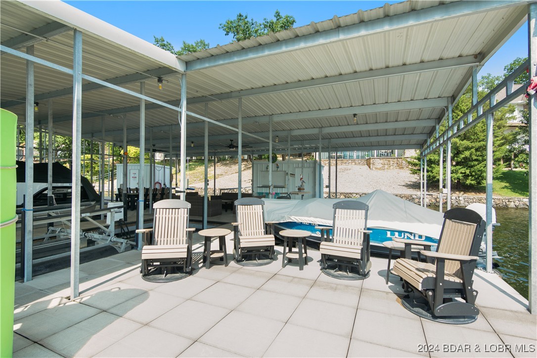 Gravois Mills, Missouri 65037, United States, 6 Bedrooms Bedrooms, ,5 BathroomsBathrooms,Residential,Contingent,47644