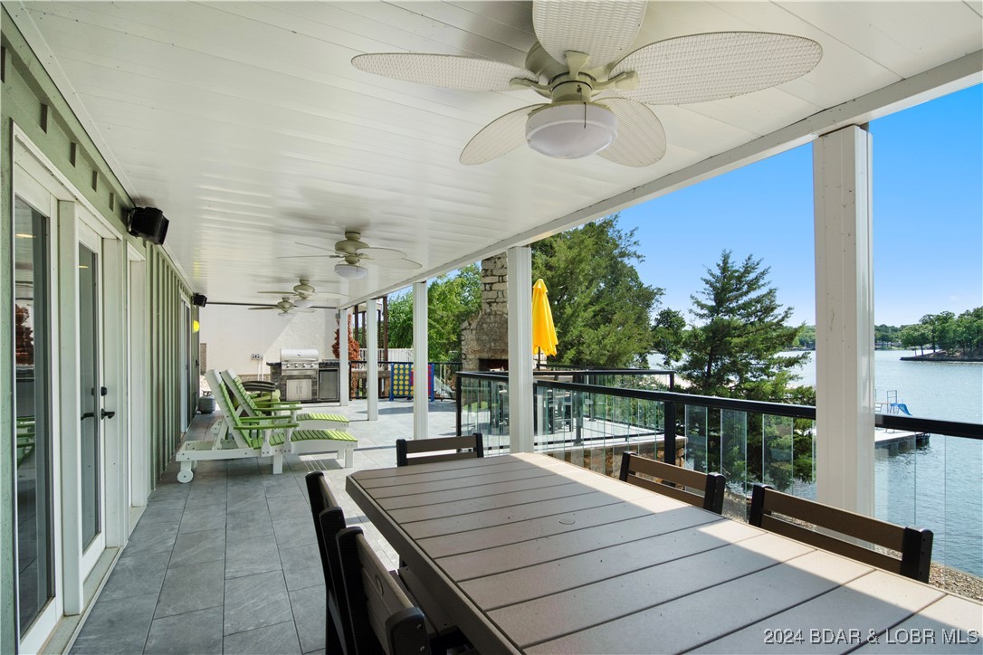 Gravois Mills, Missouri 65037, United States, 6 Bedrooms Bedrooms, ,5 BathroomsBathrooms,Residential,Contingent,47644