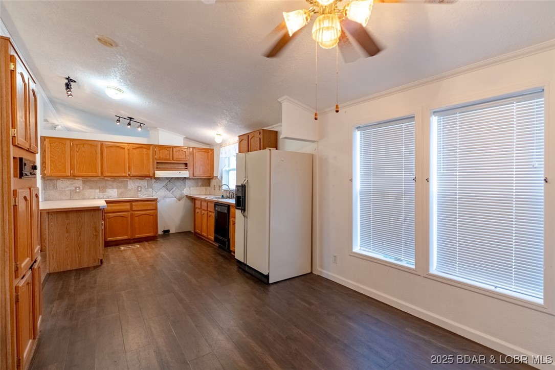 Tonys Point - Residential