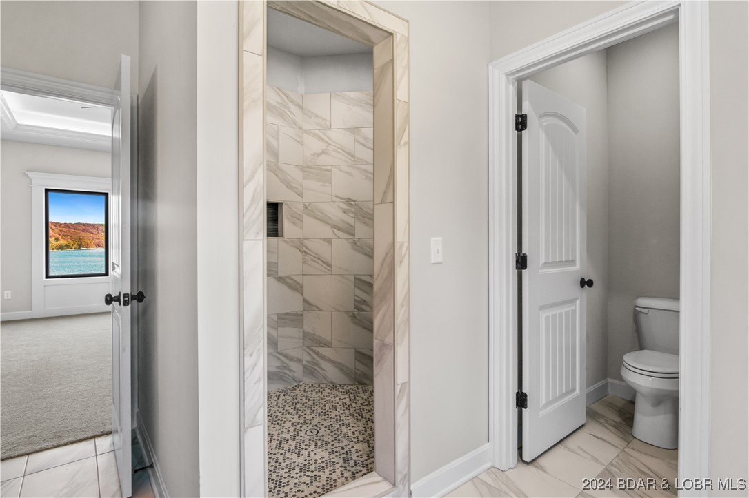 Climax Springs, Missouri 65324, United States, 6 Bedrooms Bedrooms, ,5 BathroomsBathrooms,Residential,Active,47811