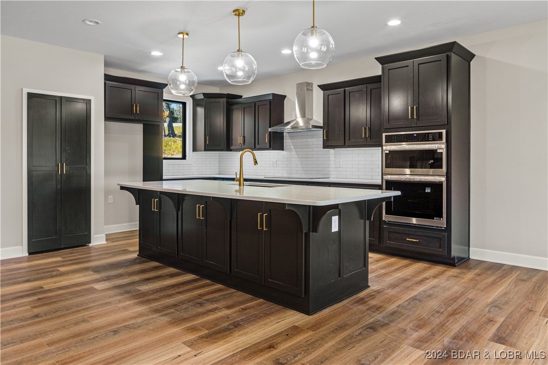 Climax Springs, Missouri 65324, United States, 6 Bedrooms Bedrooms, ,5 BathroomsBathrooms,Residential,Active,47811