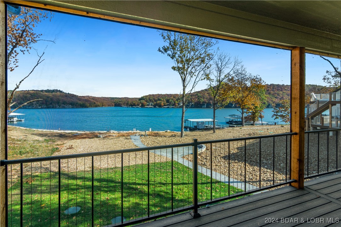 Climax Springs, Missouri 65324, United States, 6 Bedrooms Bedrooms, ,5 BathroomsBathrooms,Residential,Active,47811