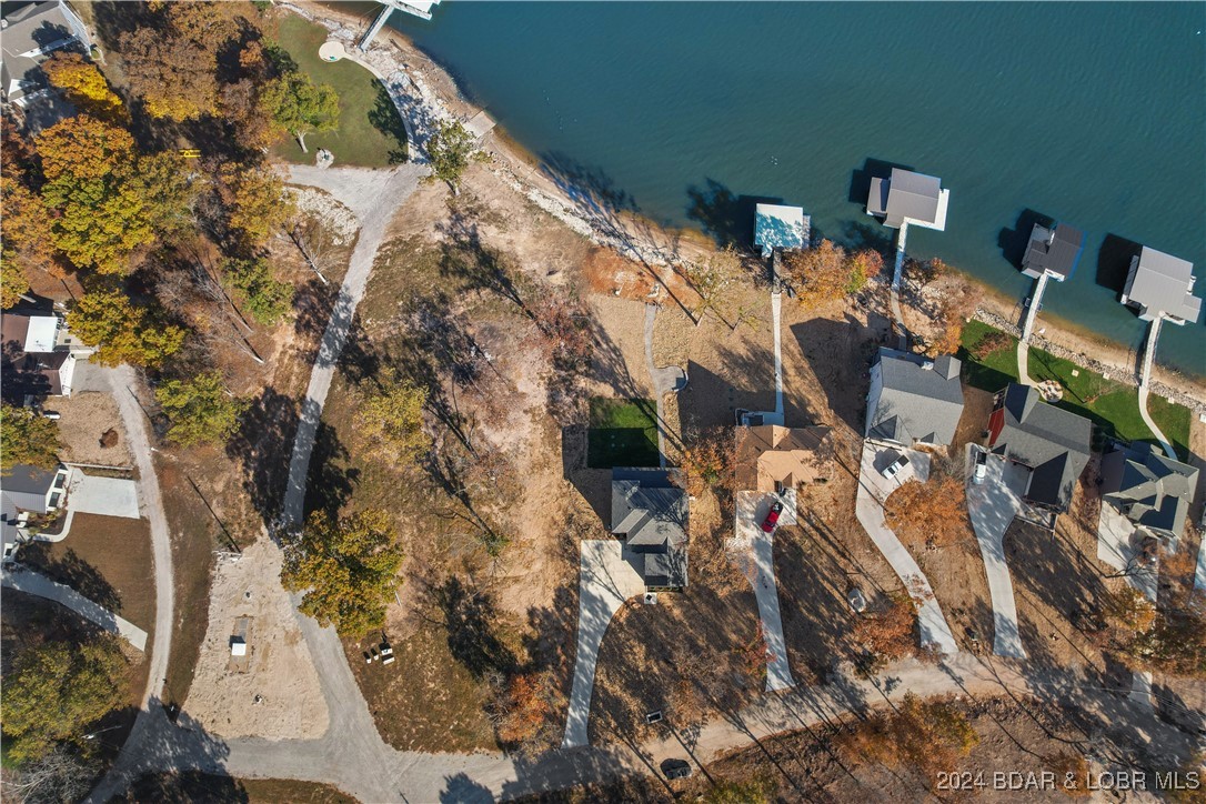 Climax Springs, Missouri 65324, United States, 6 Bedrooms Bedrooms, ,5 BathroomsBathrooms,Residential,Active,47811