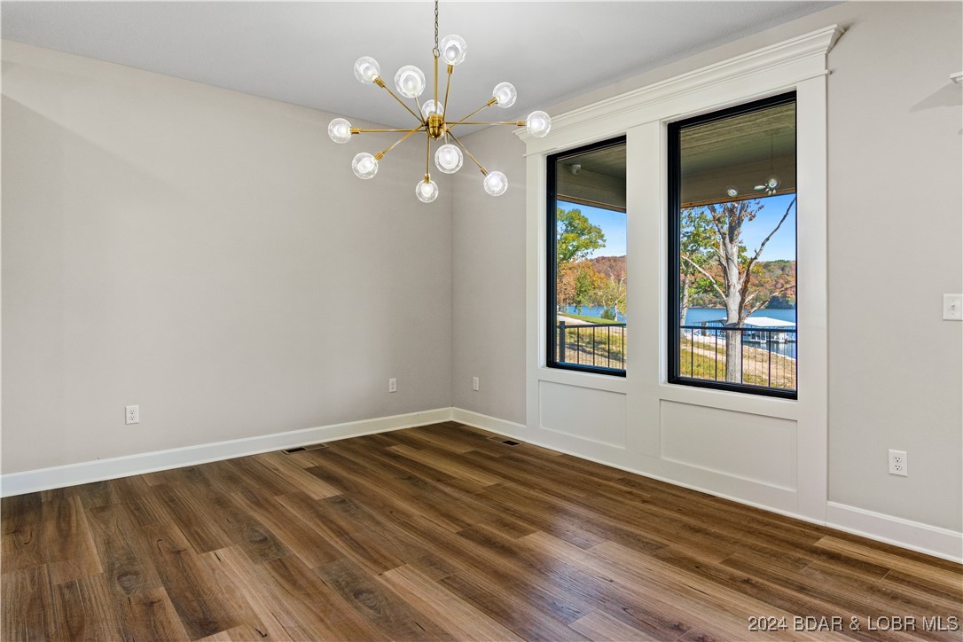 Climax Springs, Missouri 65324, United States, 6 Bedrooms Bedrooms, ,5 BathroomsBathrooms,Residential,Active,47811