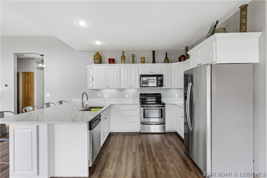 Ledge Stone Estates - Residential