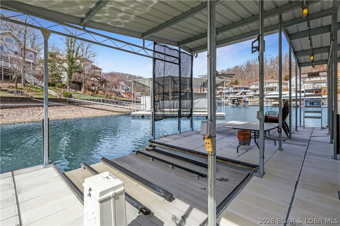 Ledge Stone Estates - Residential