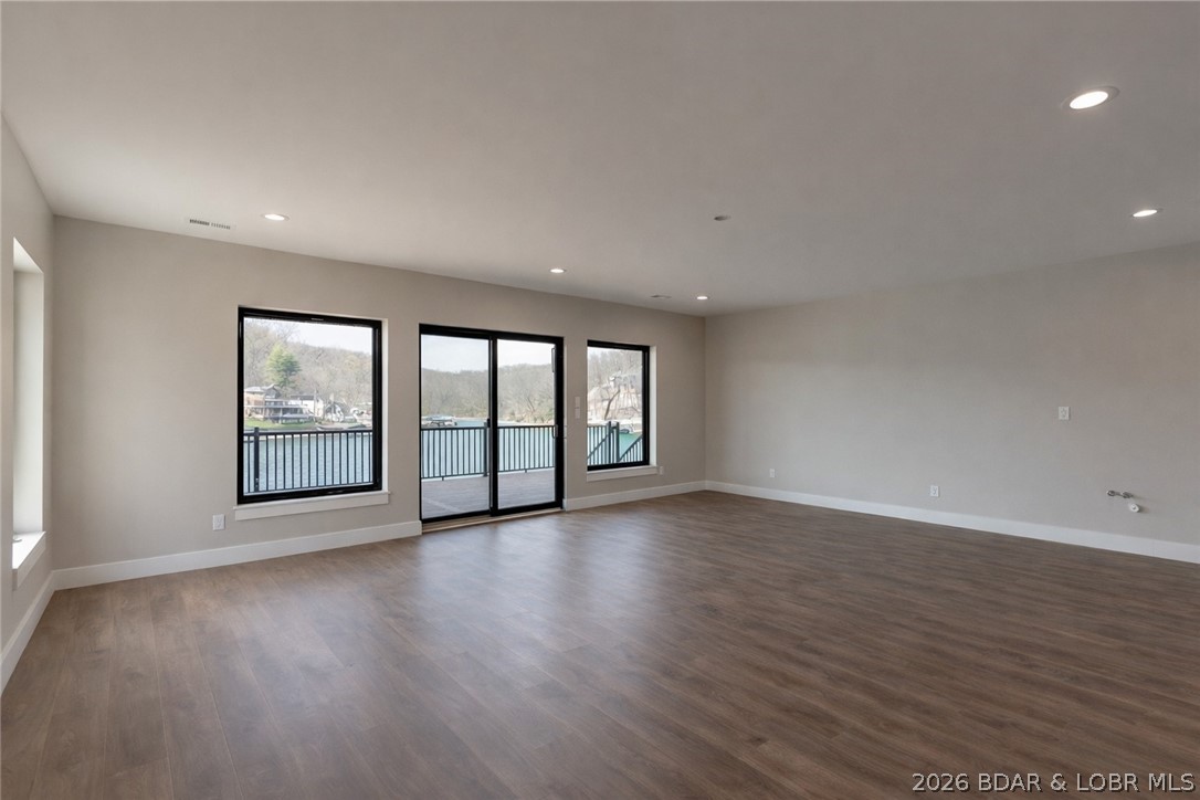 Waters Edge Estates - Residential