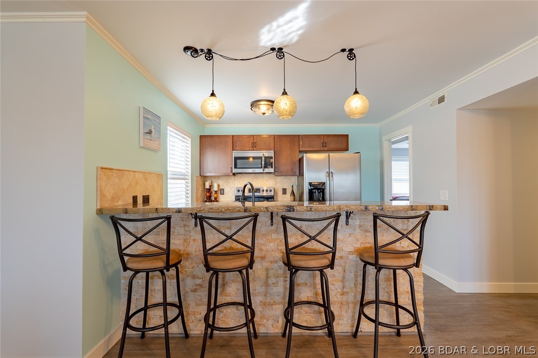 Breakwater Bay Club Condo - Residential