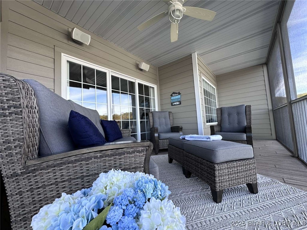 Lighthouse Pointe Condominium - Residential