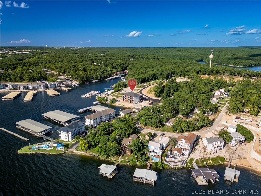 Robins at the Waters Edge Condominium - Residential