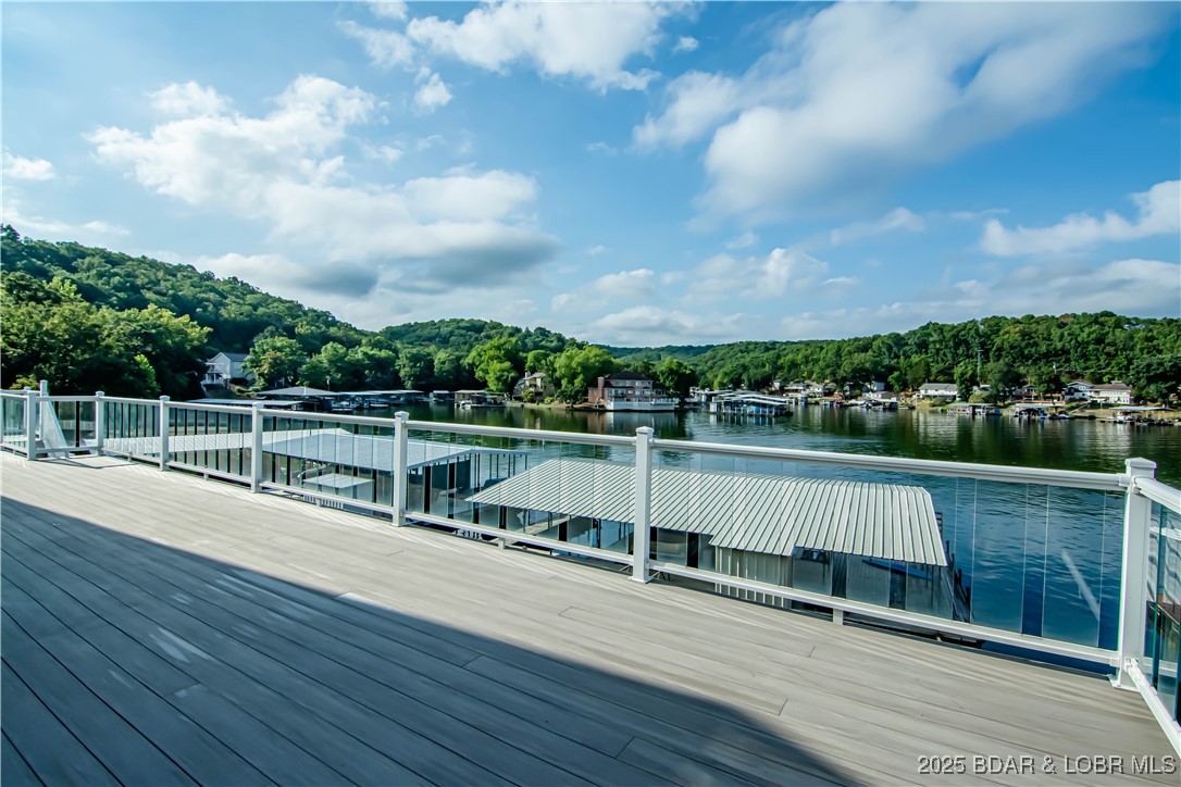 Linn Creek, Missouri 65052, United States, 4 Bedrooms Bedrooms, ,4 BathroomsBathrooms,Residential,Active,196066