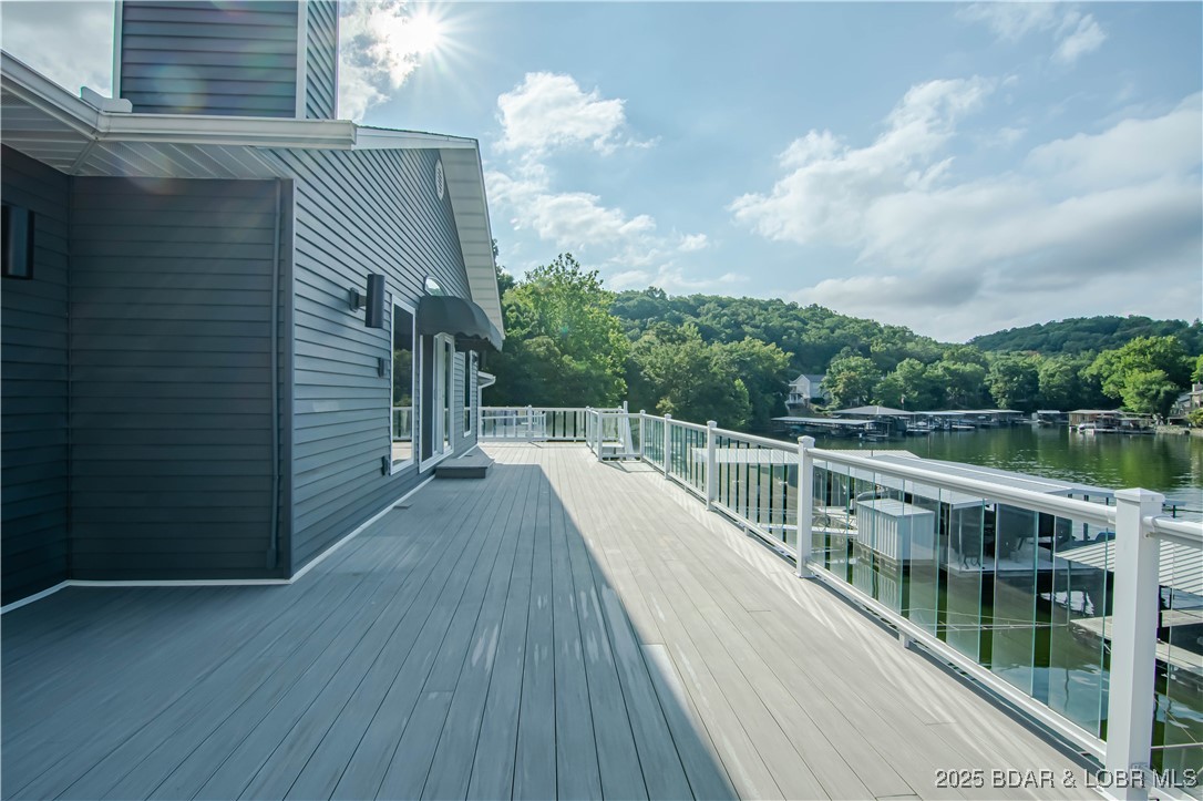 Linn Creek, Missouri 65052, United States, 4 Bedrooms Bedrooms, ,4 BathroomsBathrooms,Residential,Active,196066