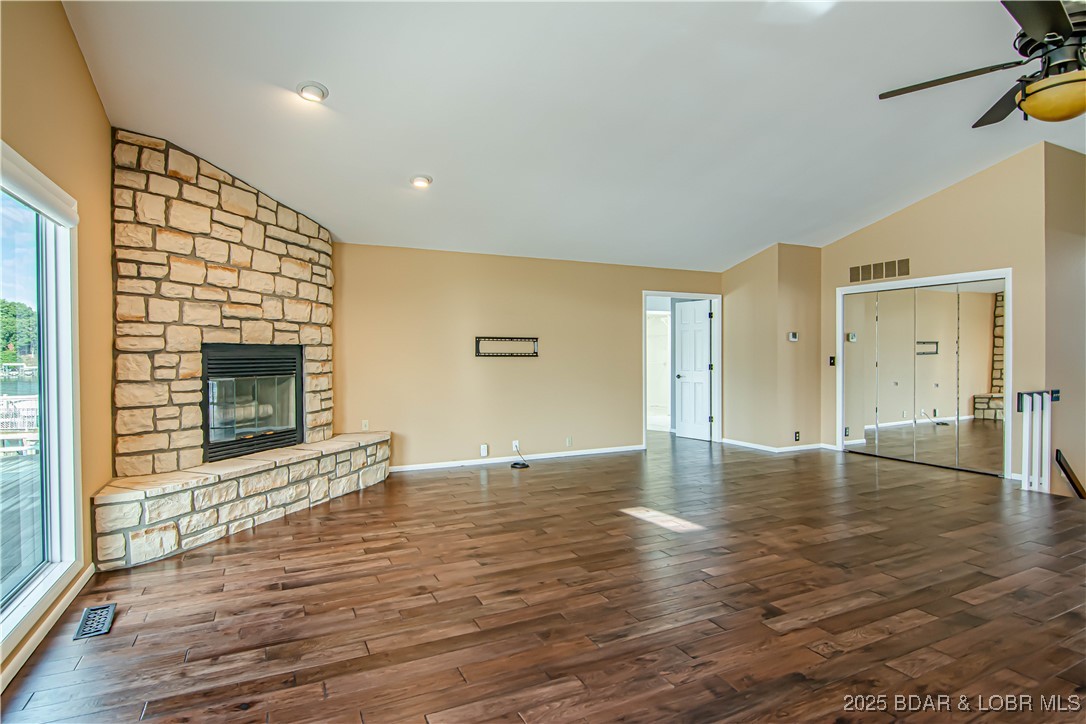 Linn Creek, Missouri 65052, United States, 4 Bedrooms Bedrooms, ,4 BathroomsBathrooms,Residential,Active,196066