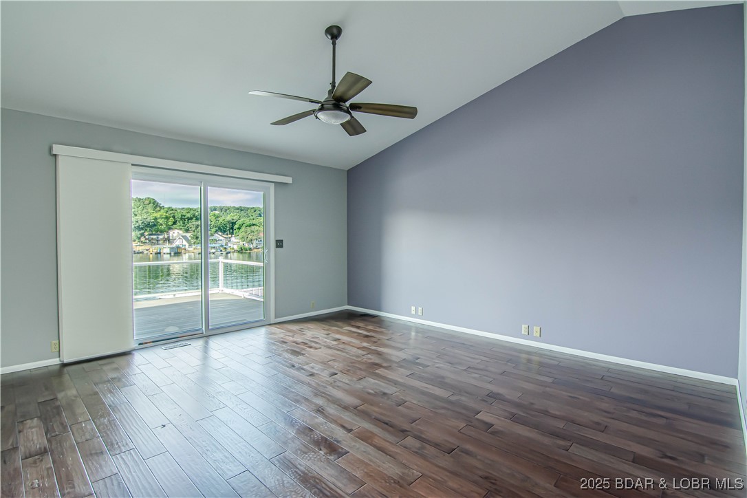 Linn Creek, Missouri 65052, United States, 4 Bedrooms Bedrooms, ,4 BathroomsBathrooms,Residential,Active,196066