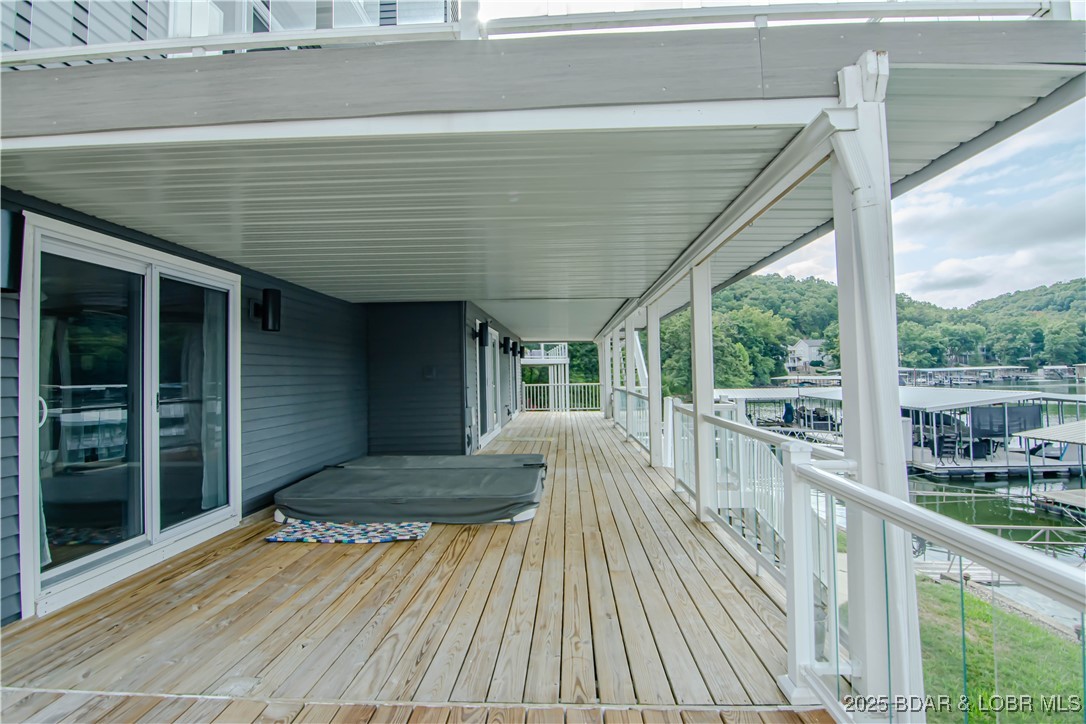 Linn Creek, Missouri 65052, United States, 4 Bedrooms Bedrooms, ,4 BathroomsBathrooms,Residential,Active,196066