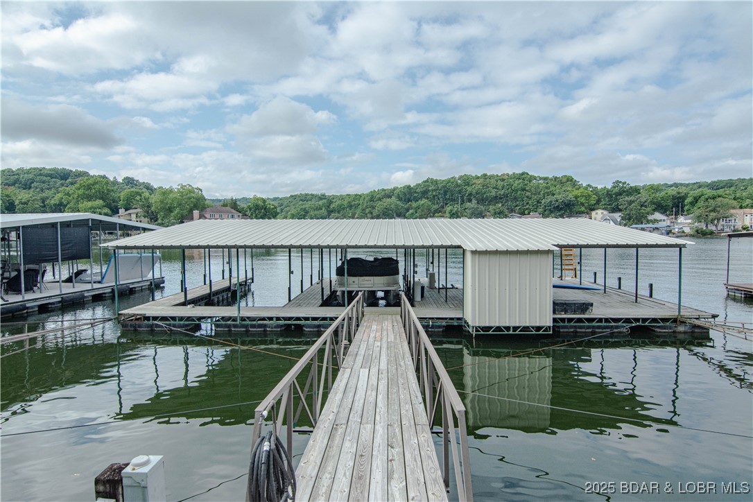 Linn Creek, Missouri 65052, United States, 4 Bedrooms Bedrooms, ,4 BathroomsBathrooms,Residential,Active,196066
