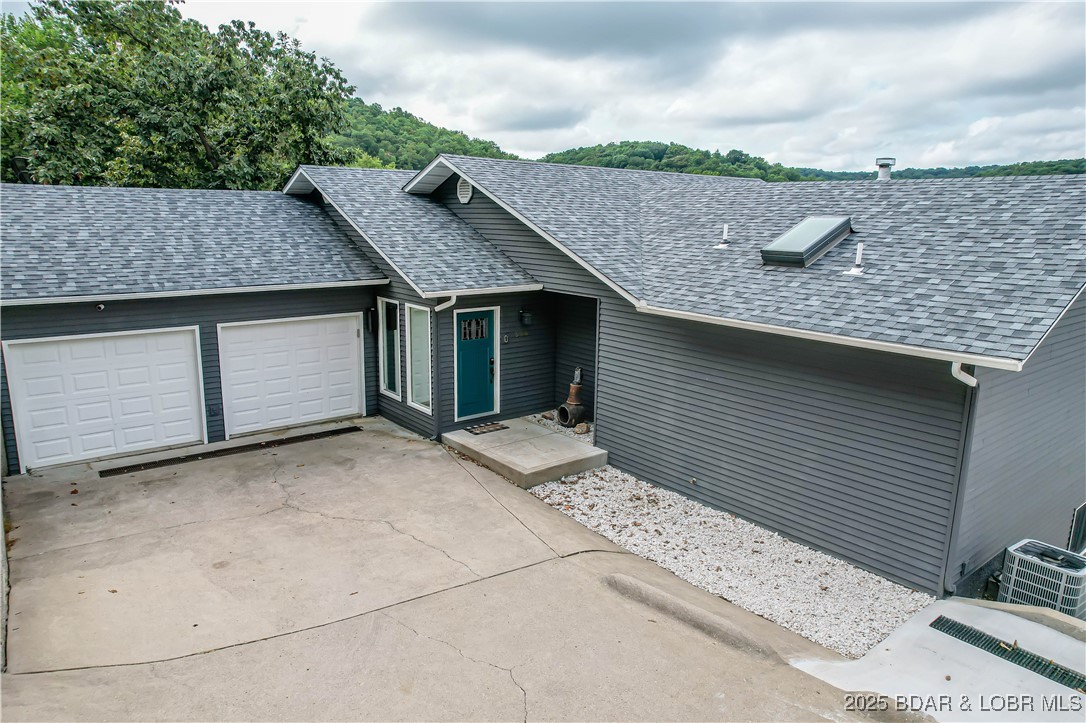 Linn Creek, Missouri 65052, United States, 4 Bedrooms Bedrooms, ,4 BathroomsBathrooms,Residential,Active,196066