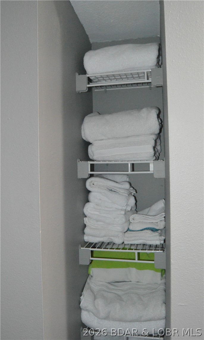 Four Seasons Racqt-Cntry Club - Residential