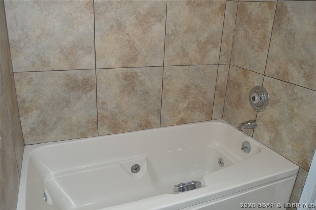 Four Seasons Racqt-Cntry Club - Residential