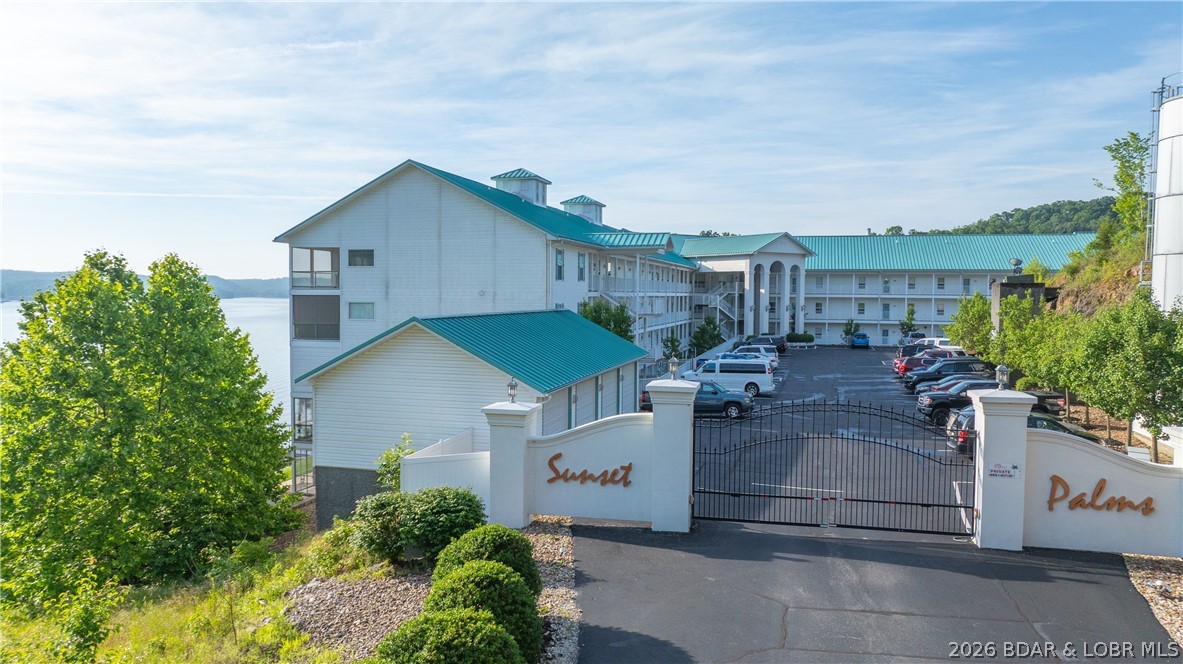 Sunset Palms Condominium - Residential