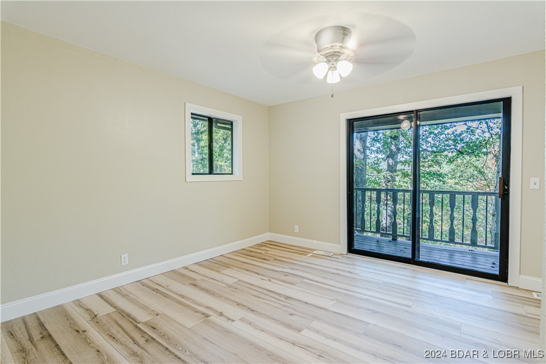 Sunrise Beach, Missouri 65079, United States, 3 Bedrooms Bedrooms, ,2 BathroomsBathrooms,Residential,Active,37452