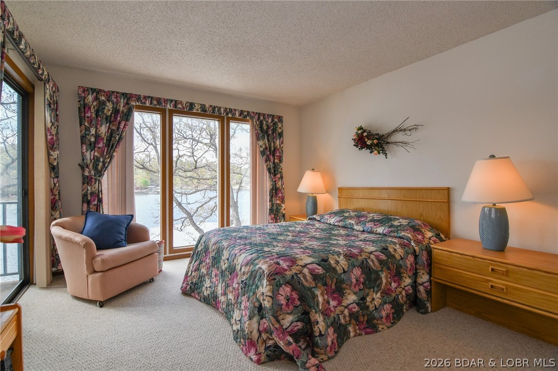 Jonathans Landing - Residential