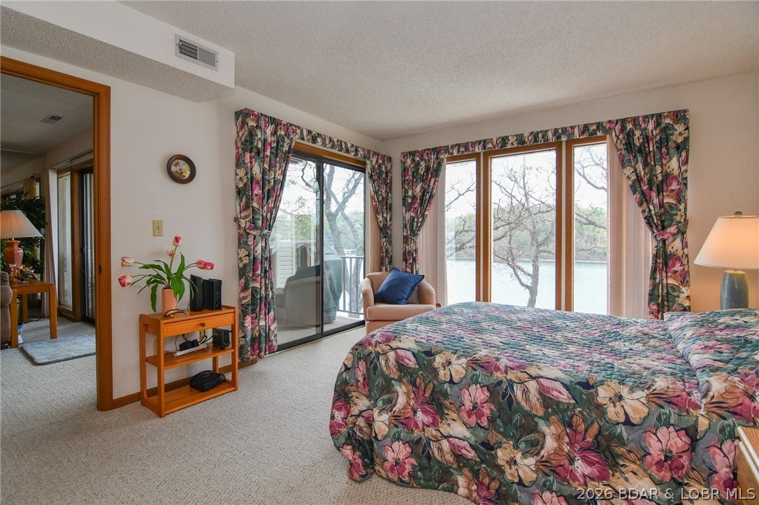 Jonathans Landing - Residential