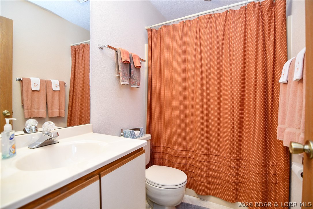 Jonathans Landing - Residential