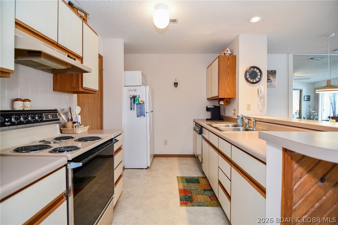 Jonathans Landing - Residential